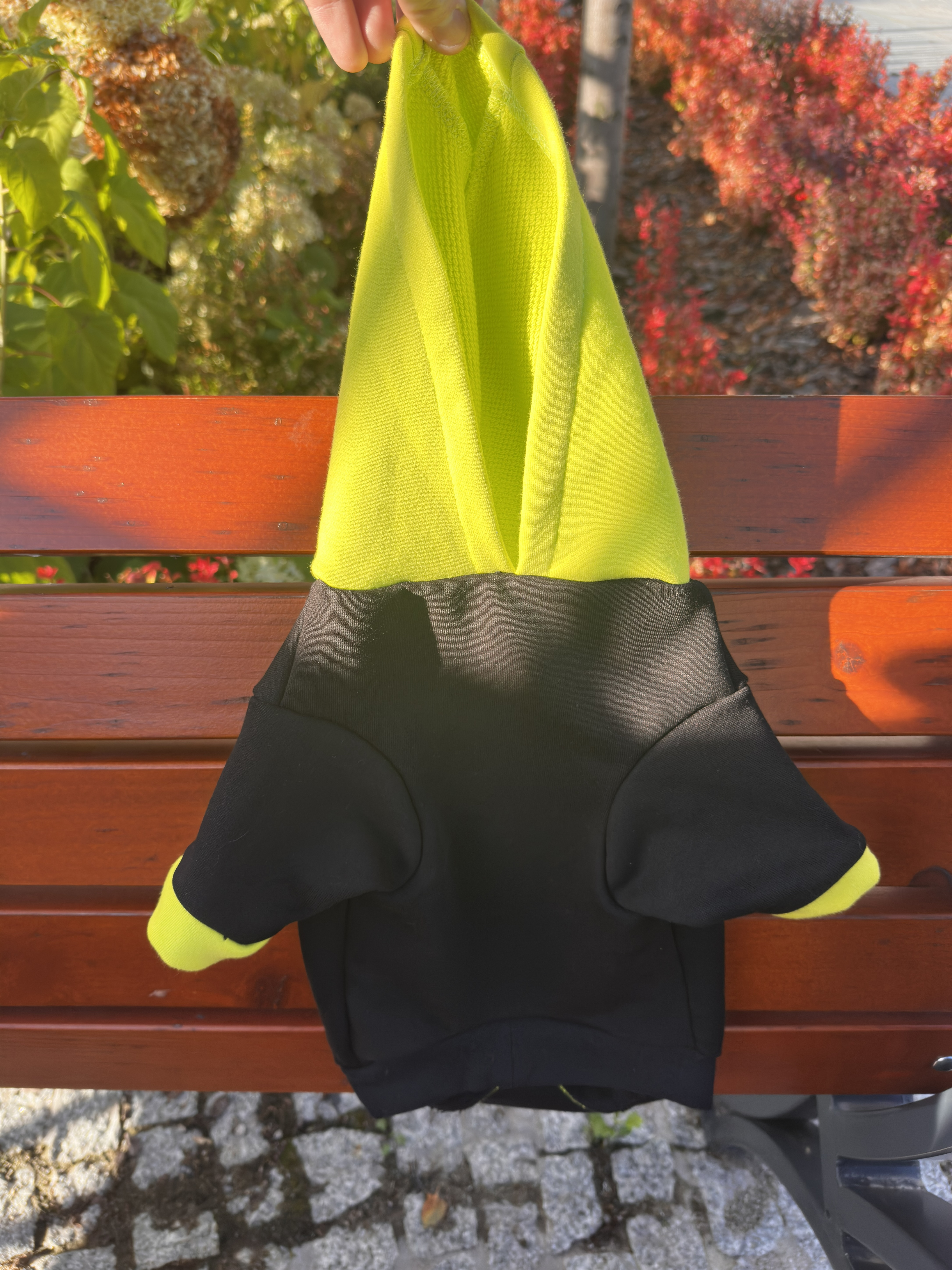 Bluza z kapturem - zdjecie 1